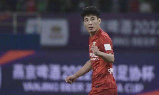 关于多特蒙德前锋状态回勇，打入制胜球的信息